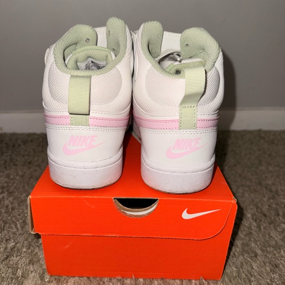 Nike Kids White and Pink Sneakers - Picture 2 of 3